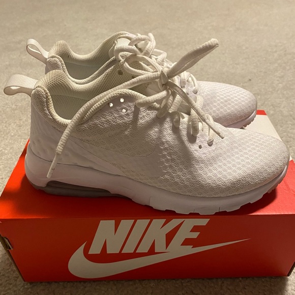 Nike Shoes - Nike shoes